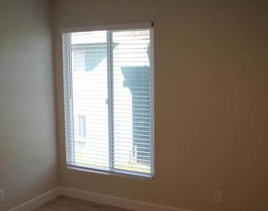1300 Saratoga Avenue - Photo Thumbnail 15