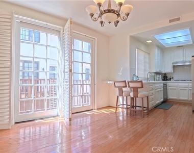 415 E Bougainvillea - Photo Thumbnail 11