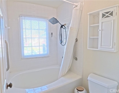 415 E Bougainvillea - Photo Thumbnail 17