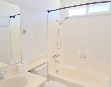 1546 Clock Avenue - Photo Thumbnail 17