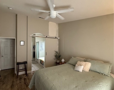 3512 Lehigh - Photo Thumbnail 6
