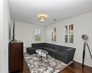 31205 Strawberry Tree Lane - Photo Thumbnail 4