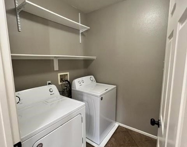39668 Princeton Way - Photo Thumbnail 12