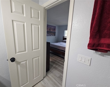 5010 Los Morros Way - Photo Thumbnail 35