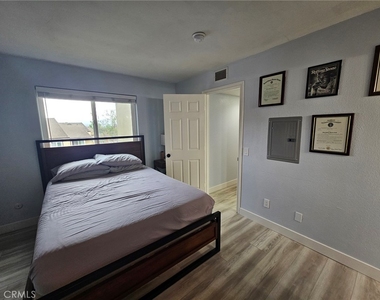 5010 Los Morros Way - Photo Thumbnail 37