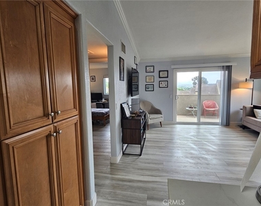 5010 Los Morros Way - Photo Thumbnail 18