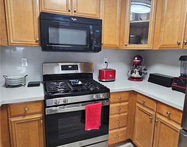 5010 Los Morros Way - Photo Thumbnail 15
