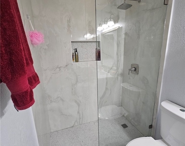 5010 Los Morros Way - Photo Thumbnail 33