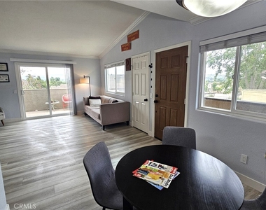 5010 Los Morros Way - Photo Thumbnail 4