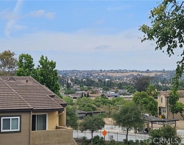 5010 Los Morros Way - Photo Thumbnail 8