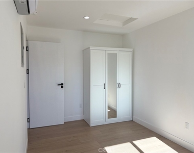 22917 Sherman Way - Photo Thumbnail 3