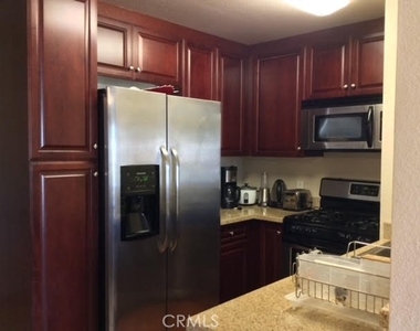 21520 Burbank - Photo Thumbnail 19