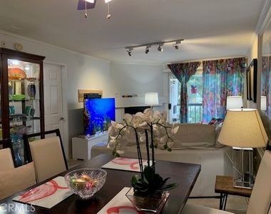 21520 Burbank - Photo Thumbnail 15