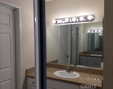 21520 Burbank - Photo Thumbnail 18