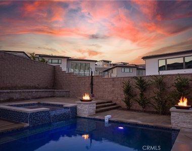 11710 Manchester Way - Photo Thumbnail 4