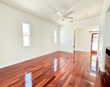 5639 Natick - Photo Thumbnail 17