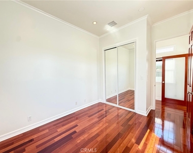 5639 Natick - Photo Thumbnail 22
