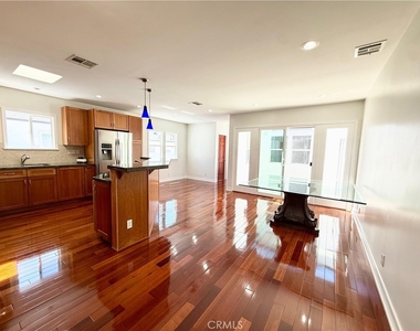 5639 Natick - Photo Thumbnail 5