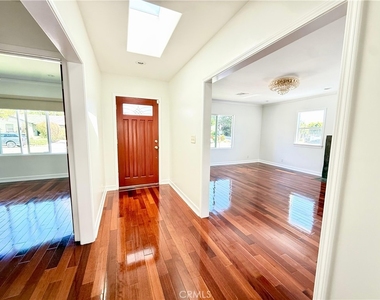 5639 Natick - Photo Thumbnail 9