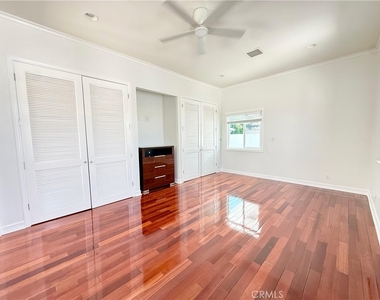 5639 Natick - Photo Thumbnail 16