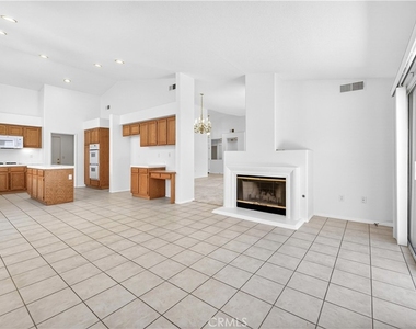 1699 Ramona - Photo Thumbnail 25
