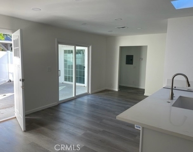 6532 Shoup Avenue - Photo Thumbnail 3