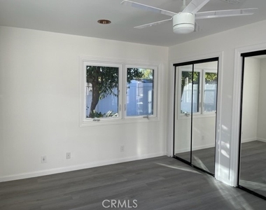 6532 Shoup Avenue - Photo Thumbnail 2