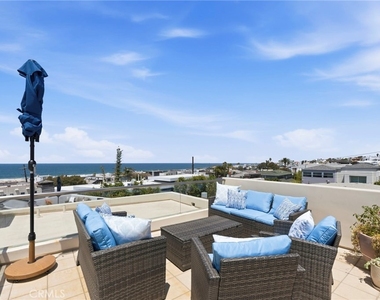 2242 Circle - Photo Thumbnail 3
