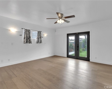 6541 W 84th Place - Photo Thumbnail 13