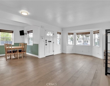 6541 W 84th Place - Photo Thumbnail 3