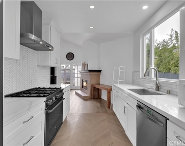 6541 W 84th Place - Photo Thumbnail 10