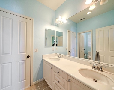 2226 Evans - Photo Thumbnail 29