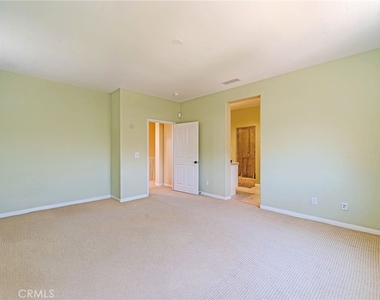2226 Evans - Photo Thumbnail 17