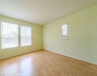 2226 Evans - Photo Thumbnail 16