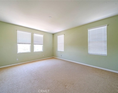 2226 Evans - Photo Thumbnail 18