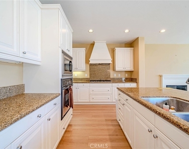 2226 Evans - Photo Thumbnail 9