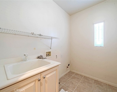 2226 Evans - Photo Thumbnail 31
