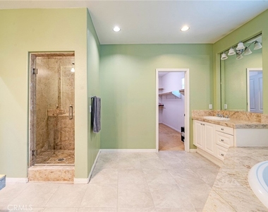 2226 Evans - Photo Thumbnail 20