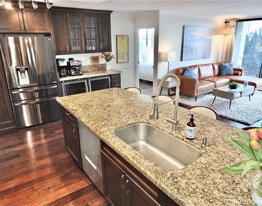 2601 E Ocean Boulevard - Photo Thumbnail 3