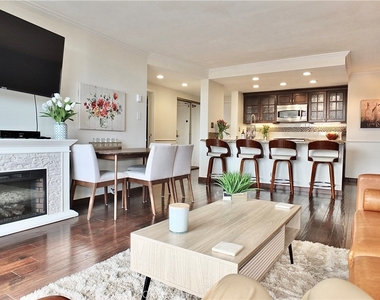 2601 E Ocean Boulevard - Photo Thumbnail 14