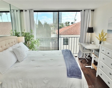 2601 E Ocean Boulevard - Photo Thumbnail 37