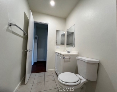 7891 Ellis Avenue - Photo Thumbnail 24