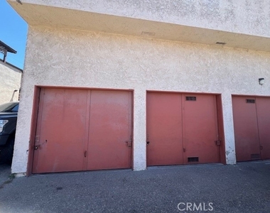 7891 Ellis Avenue - Photo Thumbnail 7