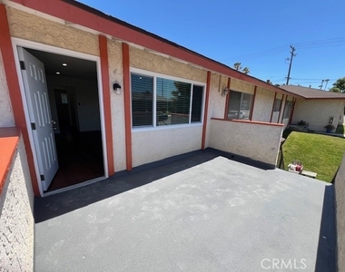 7891 Ellis Avenue - Photo Thumbnail 1