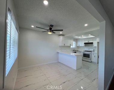 7891 Ellis Avenue - Photo Thumbnail 16
