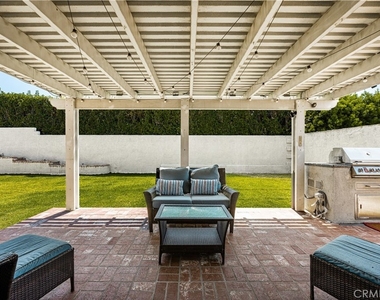 664 Olive Avenue - Photo Thumbnail 14