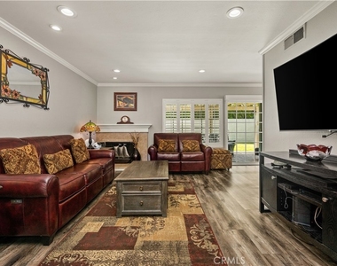 664 Olive Avenue - Photo Thumbnail 5