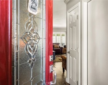664 Olive Avenue - Photo Thumbnail 3