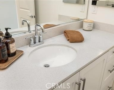 1590 E Hermosa - Photo Thumbnail 25