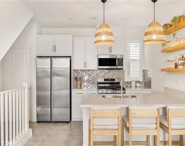 1590 E Hermosa - Photo Thumbnail 11